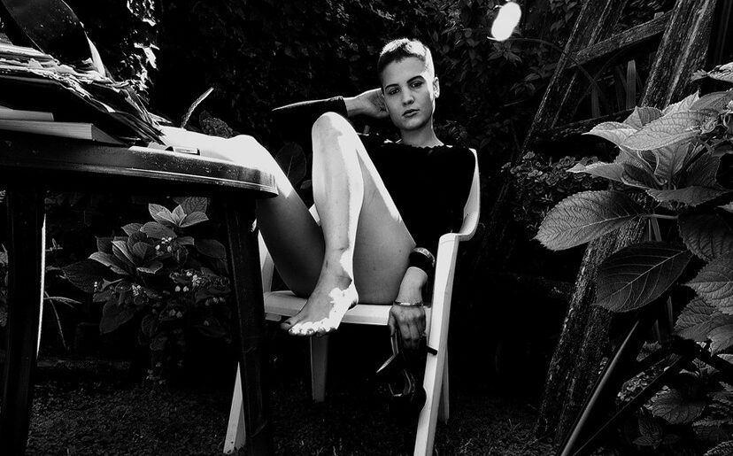 MEMORIA DE UNA BELLÍSIMA MUCHACHA: FLOR. Texto y fotos por Amilcar Moretti